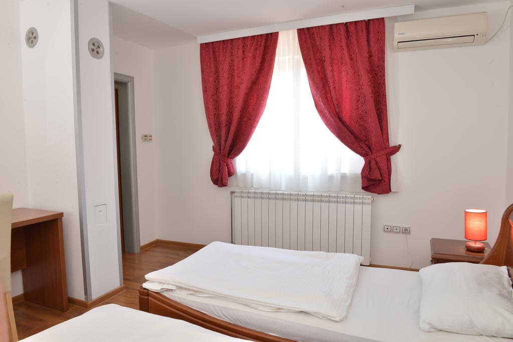 Apartment And Rooms In Club Indija Zewnętrze zdjęcie